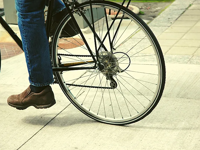 La bicicleta, ¡fuera de las ayudas al vehículo sostenible!