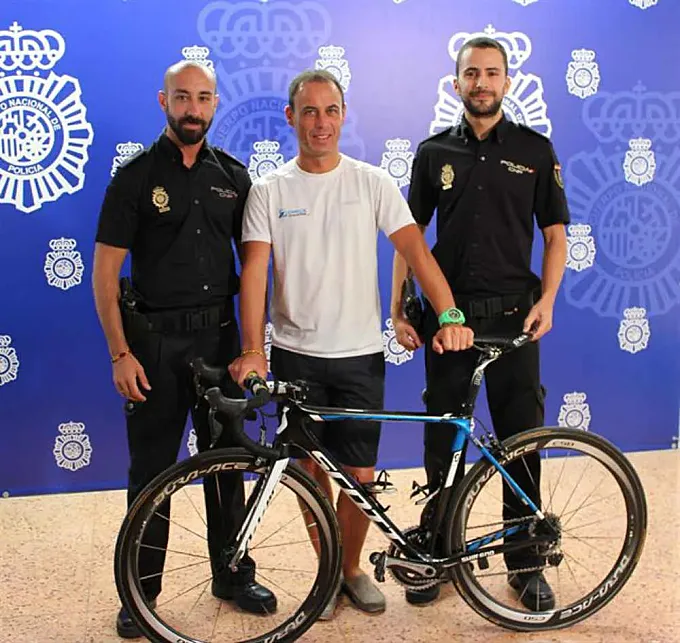 La Policía recupera una bicicleta robada de 12.000 euros… y que vendían por 120