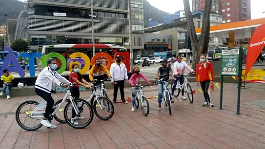 Escuela de la Bici en Bogotá.