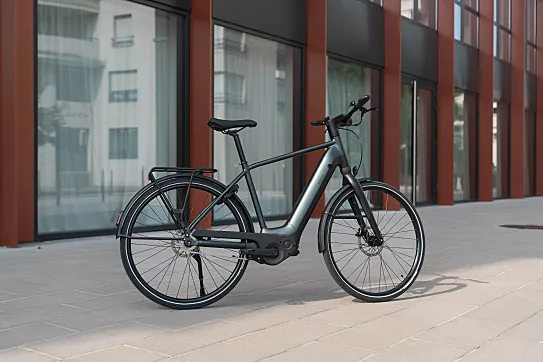 Long Distance 920 E Connected: Una autonomía mayúscula (entre 80 y 150 kilómetros) en una súper bici con nuevo motor, gran conectividad, notable capacidad de carga y suspensión. La bici del mañana, hoy (2.999,99€).