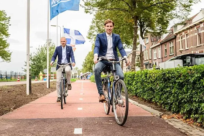 ¿Un carril bici hecho de plástico reciclado? Sí: en Holanda