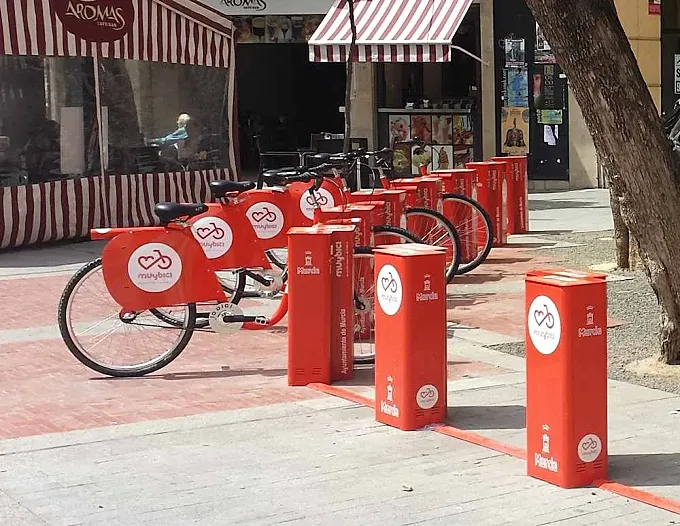 El vandalismo obliga a reponer una cuarta parte de las bicicletas de MUyBici