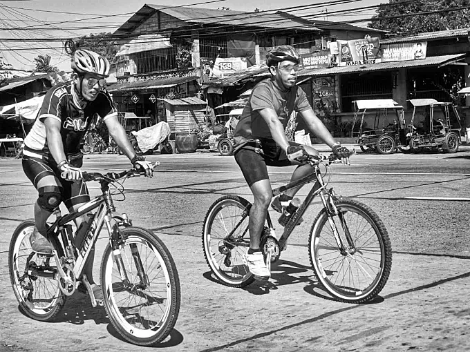 #AparcaLaBici y coronavirus: Specialized y Trek piden a los ciclistas no salir a pedalear