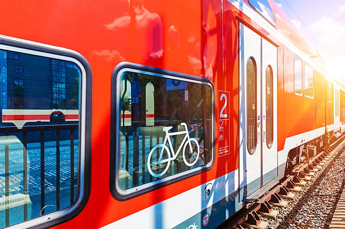No sin mi bici: cómo viajar con tu bici en tren, avión y autobús