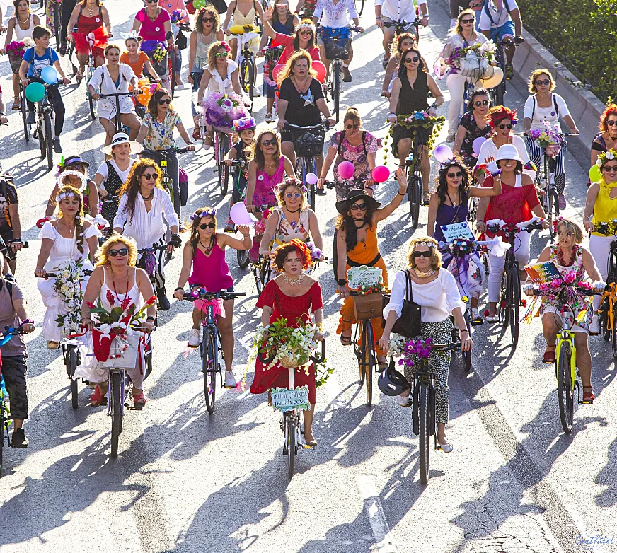 Fancy Women Bike Ride de Izmir, Turquía, en 2019.