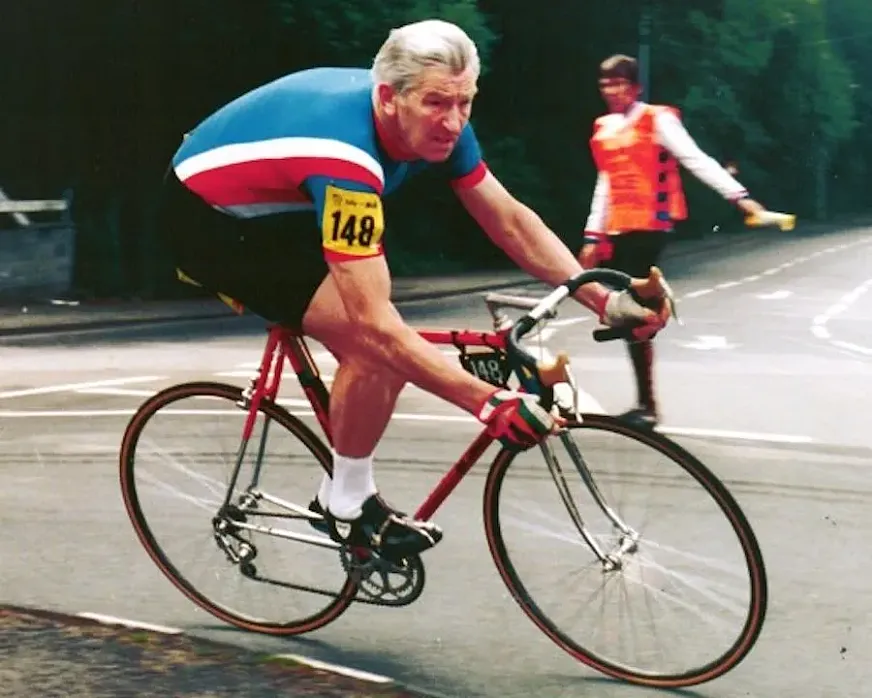 Ron Longstaff, cuando competía (foto: SWNS.com).