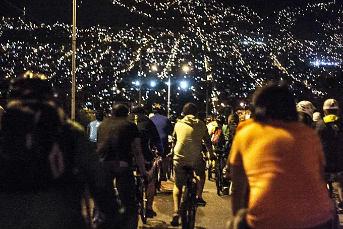 Arde la calle: así es la SiCleada de Medellín