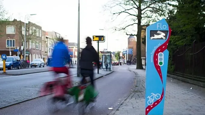 Flo: un semáforo inteligente que evita semáforos a los ciclistas