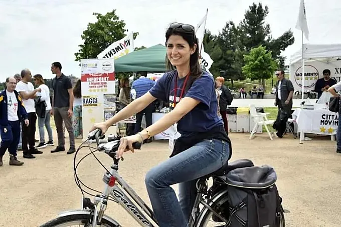 Las nuevas alcaldesas de Italia llegan… en bicicleta