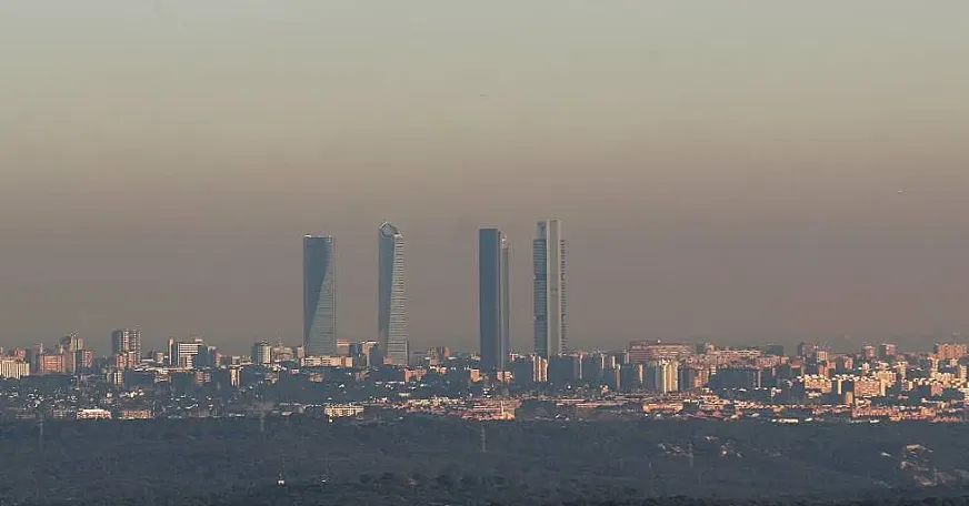 Nube de contaminación sobre Madrid.