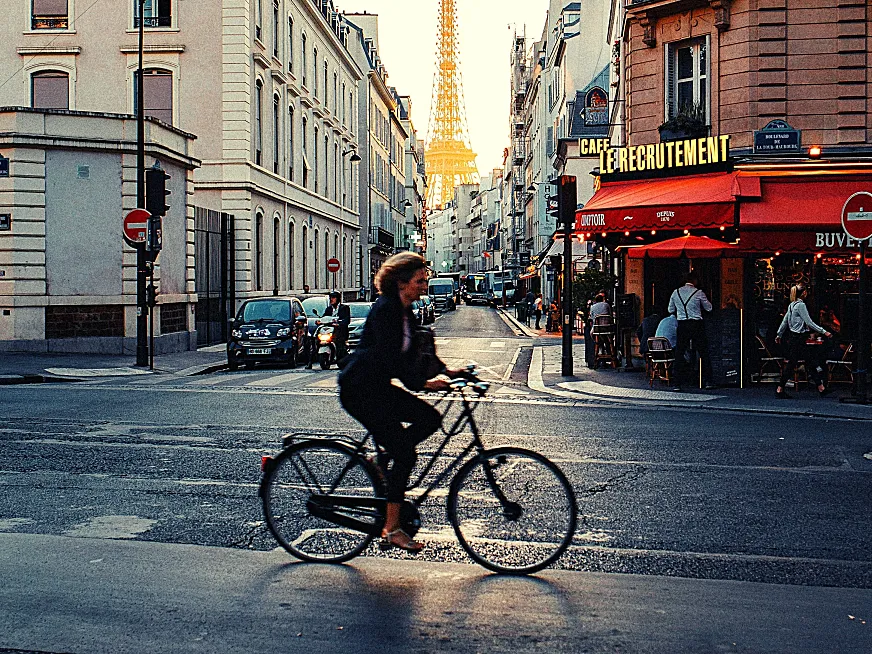 arrojar polvo en los ojos Persuasivo moverse Francia: hasta 1.500 euros por desguazar un coche y comprar una bicicleta  eléctrica