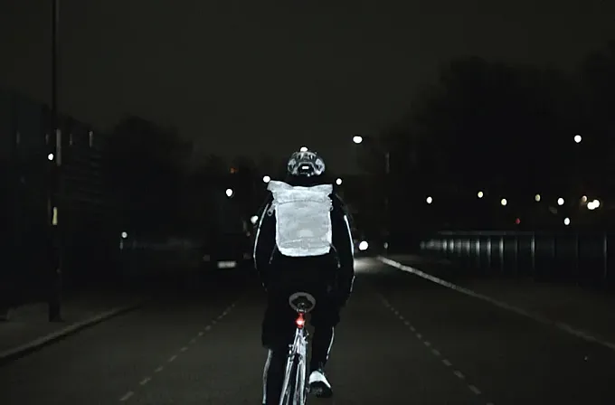 LifePaint: el spray invisible de Volvo que triunfa entre los ciclistas