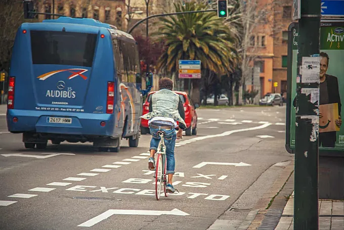 Un estudio confirma que cada vez más zaragozanos van al trabajo en bicicleta