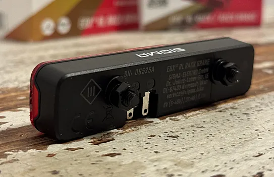 Asegúrate de que tu rack trasero tiene las medidas adecuadas.