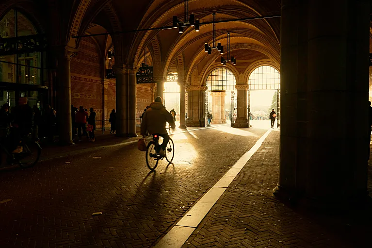 La lucha de Ámsterdam contra los atascos... de coches