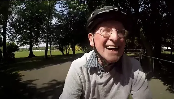 Escocia ayuda a veteranos de guerra ciegos a volver a subirse a la bicicleta
