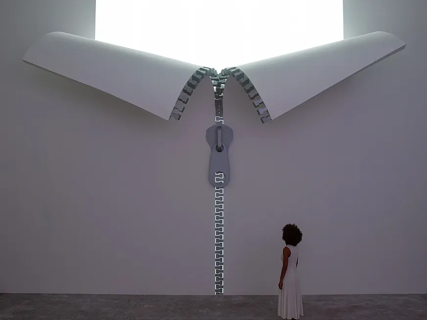 “Me gusta que mis obras tengan una vida intensa pero corta porque eso las hace más especiales” (Alex Chinneck)