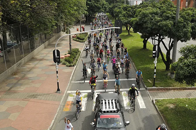 La bicicleta en Medellín: luces y sombras