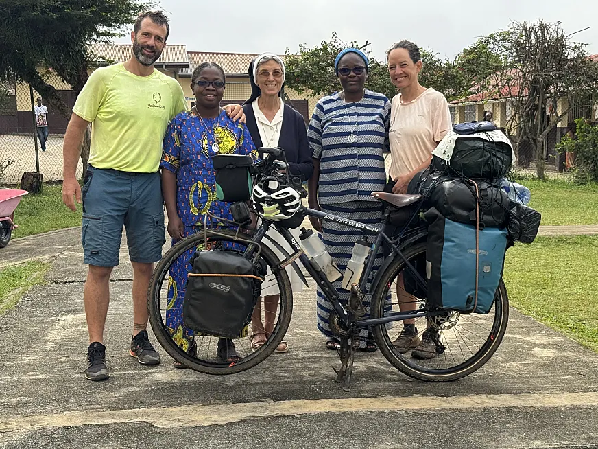 “Nuestro pasaporte pesa más que el de la mayoría y queda mucho camino para que la balanza esté equilibrada" (Xabi Luna y Sheila Sevillano, Rumbos Olvidados)