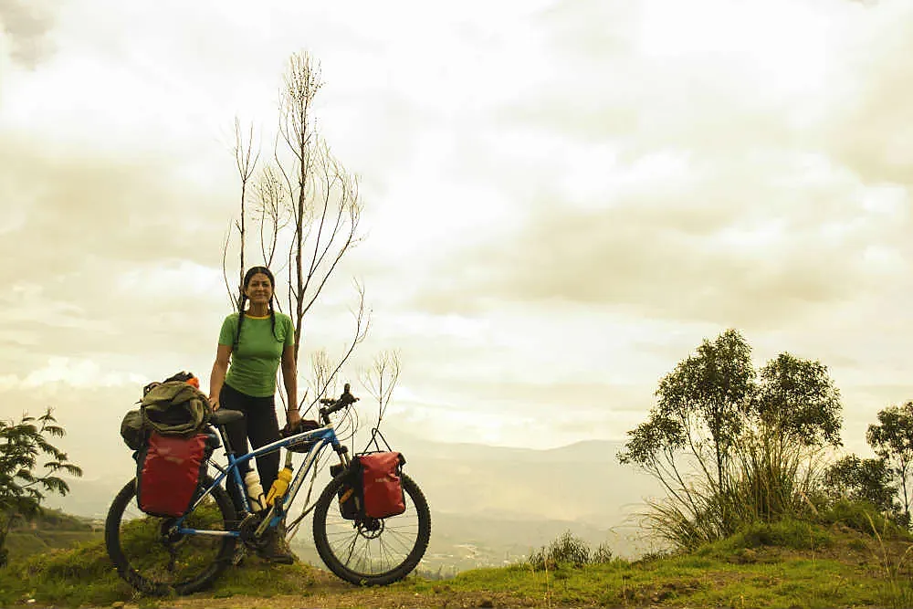 Viajar en bicicleta: Beatriz Silva (foto: https://fotocikleta.wordpress.com/)