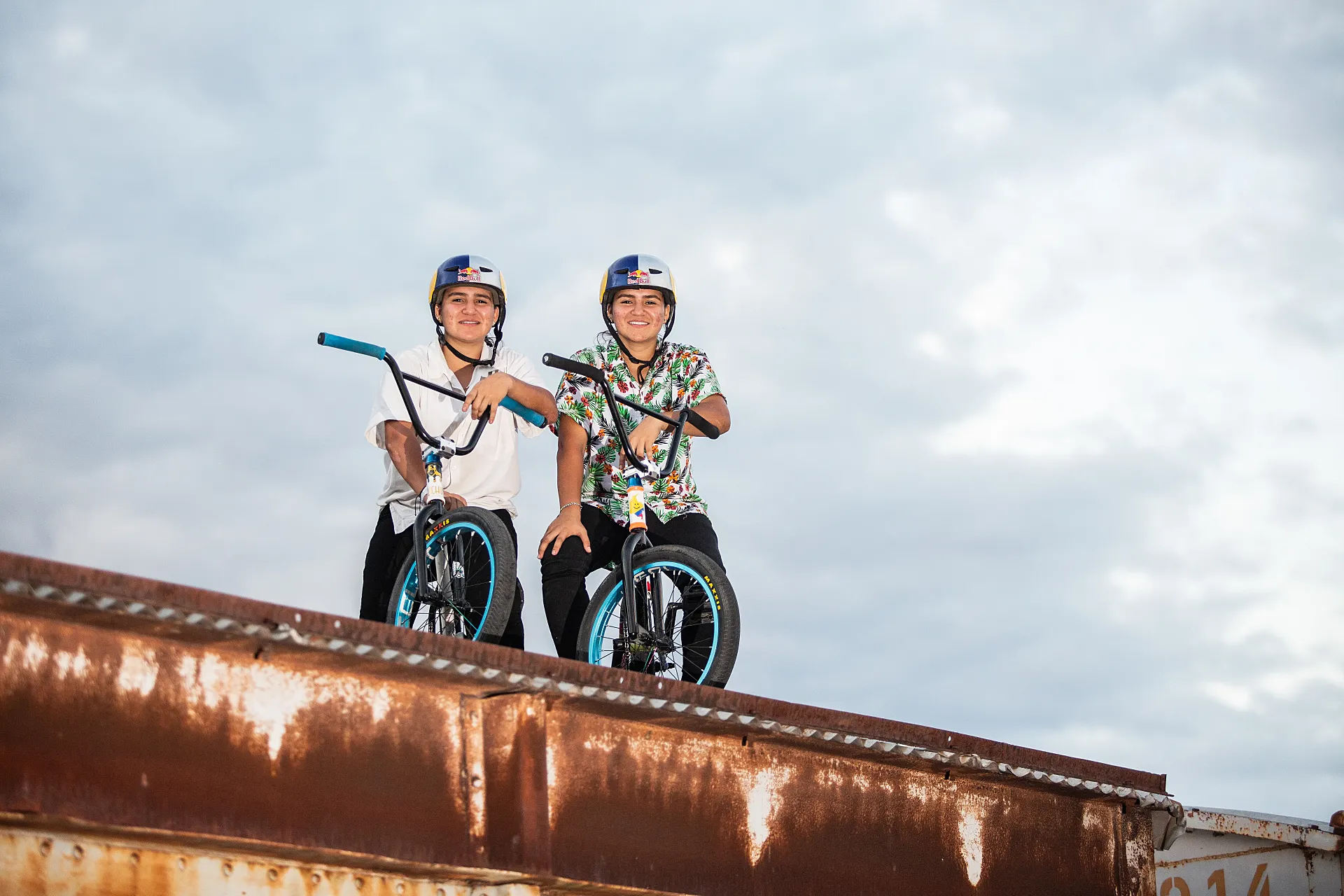 Hazte con Ciclosfera 41 y alucina con la historia de las Hermanas Villegas, imprescindibles en BMX Park.