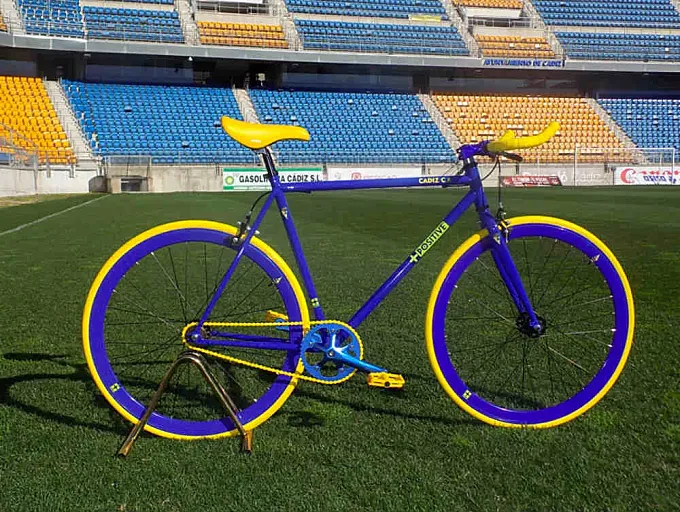 El Cádiz CF lanza su bicicleta oficial