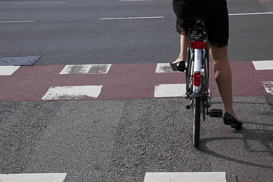 Además de por la infraestructura, se abandona el ciclismo por falta de servicio.