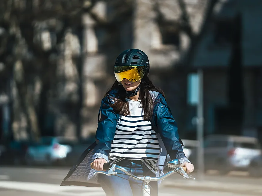 El Quartz Visor LED es perfecto para el ciclismo urbano.