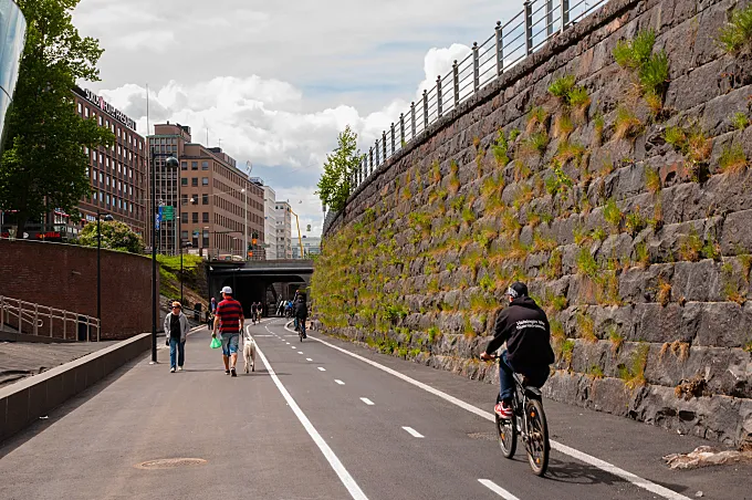 Conoce Baana, el corredor peatonal y ciclista de Helsinki