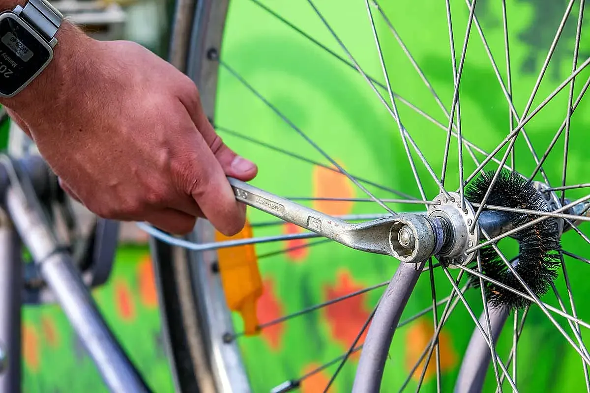 Las asociaciones ciclistas piden que no se cierren los talleres de reparación de bicicletas.