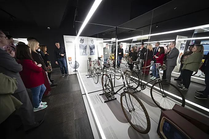 Exposición gratuita en el Bici Lab Andorra: "Un negoci sobre rodes"