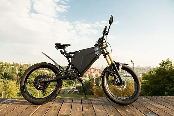 380 km de autonomía en una bicicleta eléctrica… ¿o es una moto?