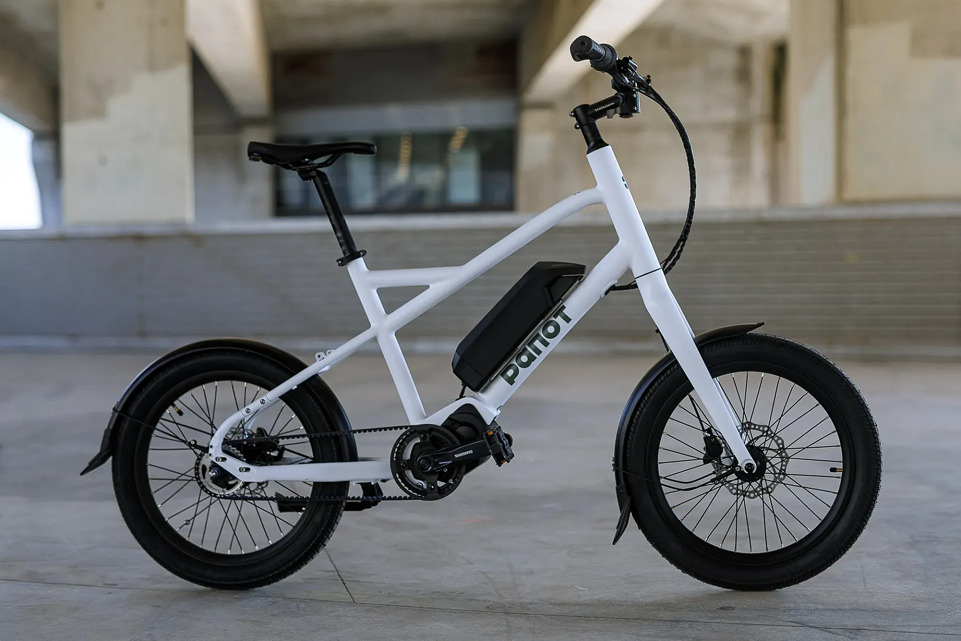 Panot: la nueva marca de movilidad urbana se estrena con una e-bike compacta.