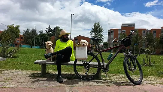 Foto: Patas y pedales.