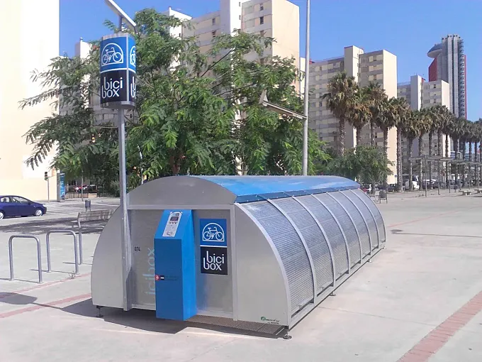 El uso del transporte público y la bicicleta suben en Barcelona