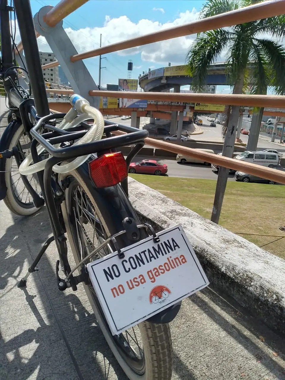 "No contamina y no usa gasolina": así es moverse en bicicleta.