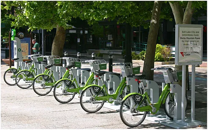 ¿A quién favorece el sistema público de alquiler de bicicletas?