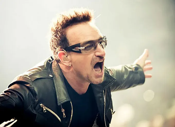 Bono, herido al sufrir un accidente de bicicleta en Nueva York