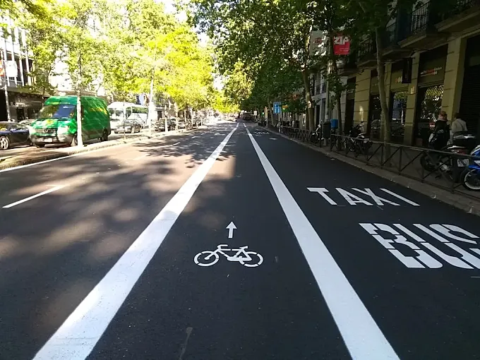Los 32 nuevos kilómetros de vías ciclistas en Madrid, entre la “consolidación” y la “decepción”