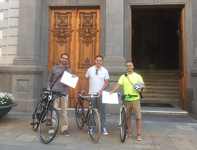 Tenerife por la bici propone un plan de acción al Ayuntamiento de Santa Cruz