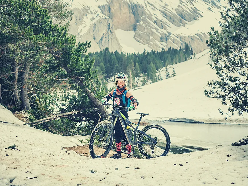 "La cabra tira al monte", nos dice Paula. ¡Por eso le gusta tanto el ciclismo de montaña!