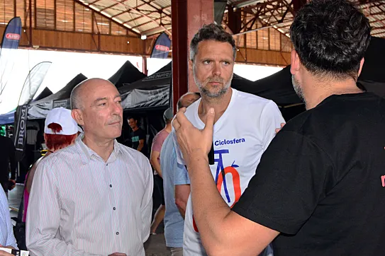 Jesús Carbonell, concejal de movilidad de Valencia y Rafa Vidiella, director de 'Ciclosfera' en Ciclosferia 2024.