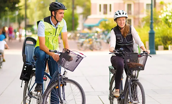 B’Safe: un chaleco inteligente y con airbag pensado para los ciclistas