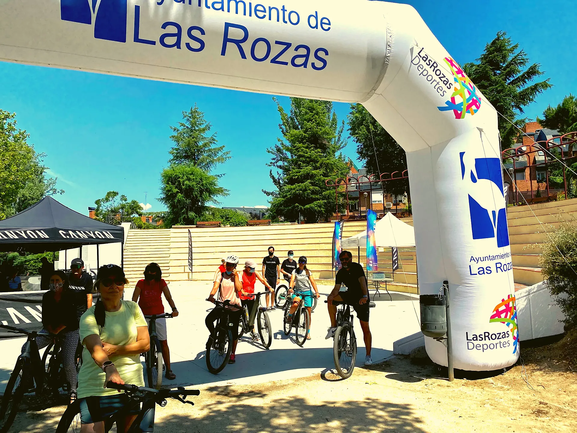 Evento ciclista para mujeres en Las Rozas, con el apoyo del Ayuntamiento de Las Rozas y Canyon.