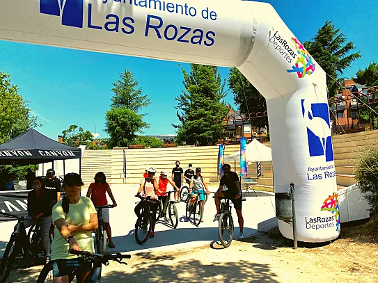 Evento ciclista para mujeres en Las Rozas, con el apoyo del Ayuntamiento de Las Rozas y Canyon.