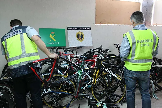 Un detenido en Jerez por vender bicicletas y accesorios falsificados