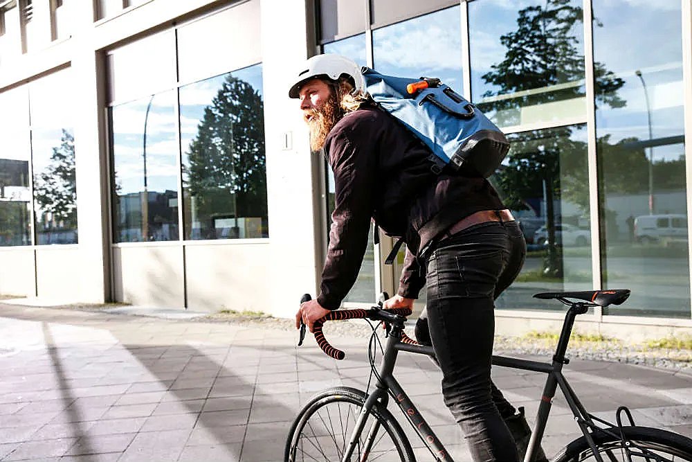 Herramientas integradas: viajar en bicicleta sin mochila, Alltricks – Blog