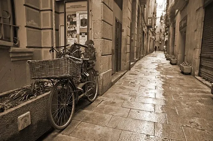 Barcelona quiere echar a las bicicletas de las aceras