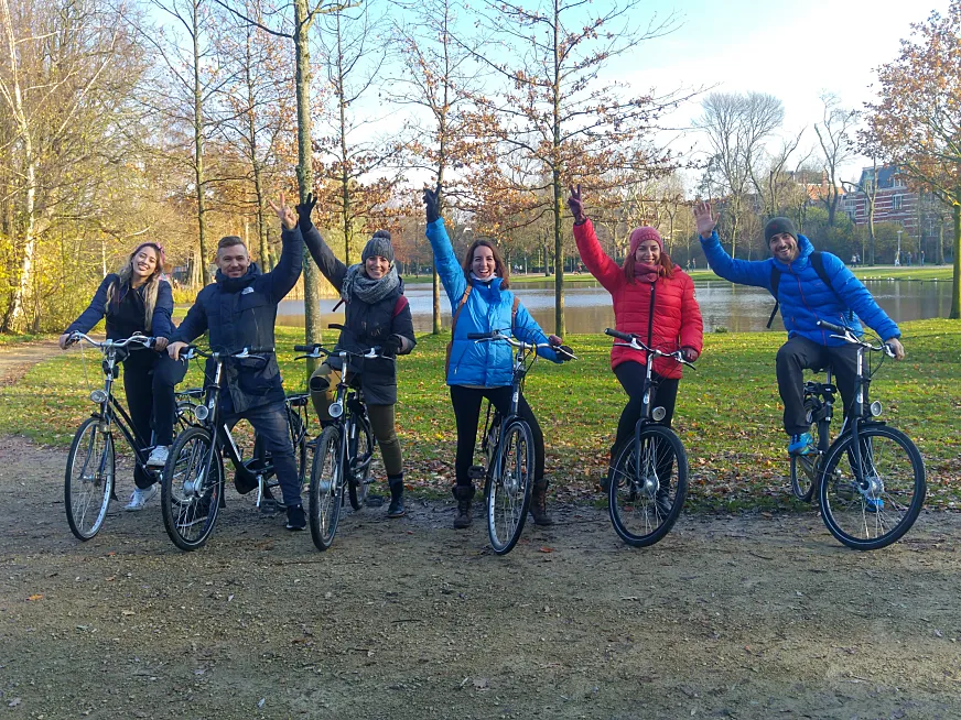 Uno de los grupos de Ámsterdam en Bicicleta.