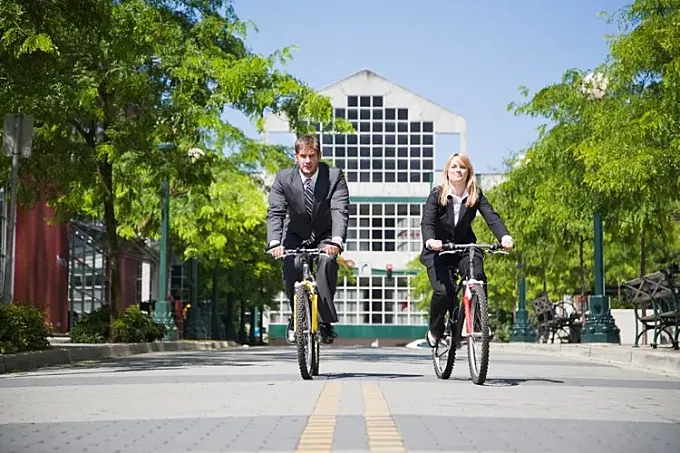 El 63% de los españoles iría en bici al trabajo si su empresa le ayudase a comprarla
